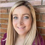 Profesora diplomada en Magisterio de Lengua Extranjera ofrece clases particulares online o presenciales a niños de primaria de cualquier asignatura.